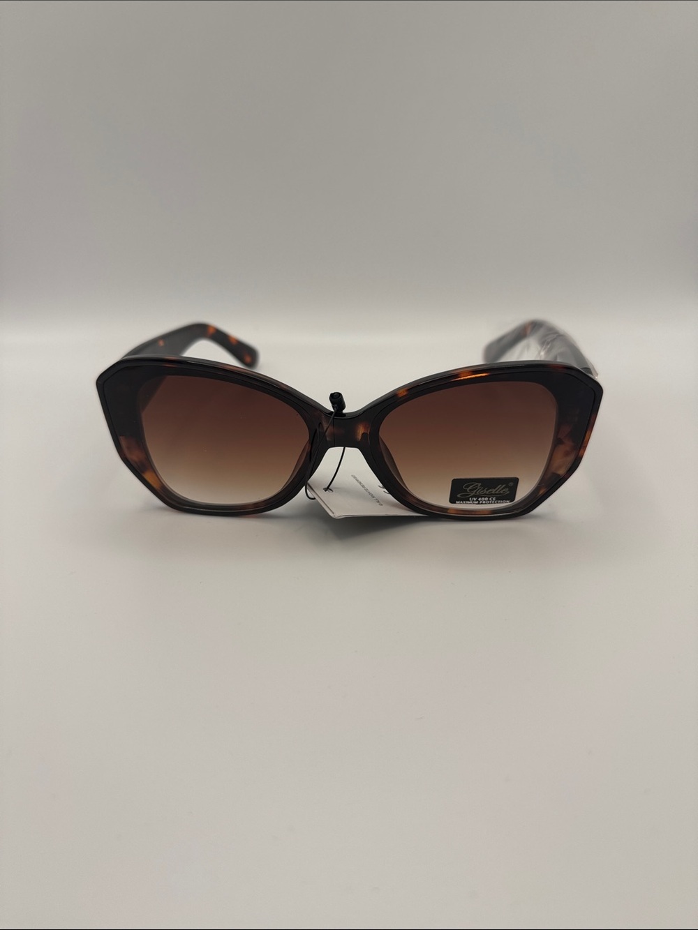 Charlies Tortoiseshell Cat-Eye Sunglasses with Brown Gradient Lenses